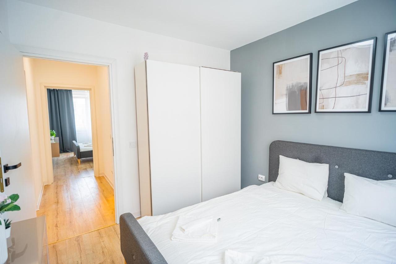 Refreshingly Chic: Newly Renovated 2Br Apartment Bucarest Esterno foto