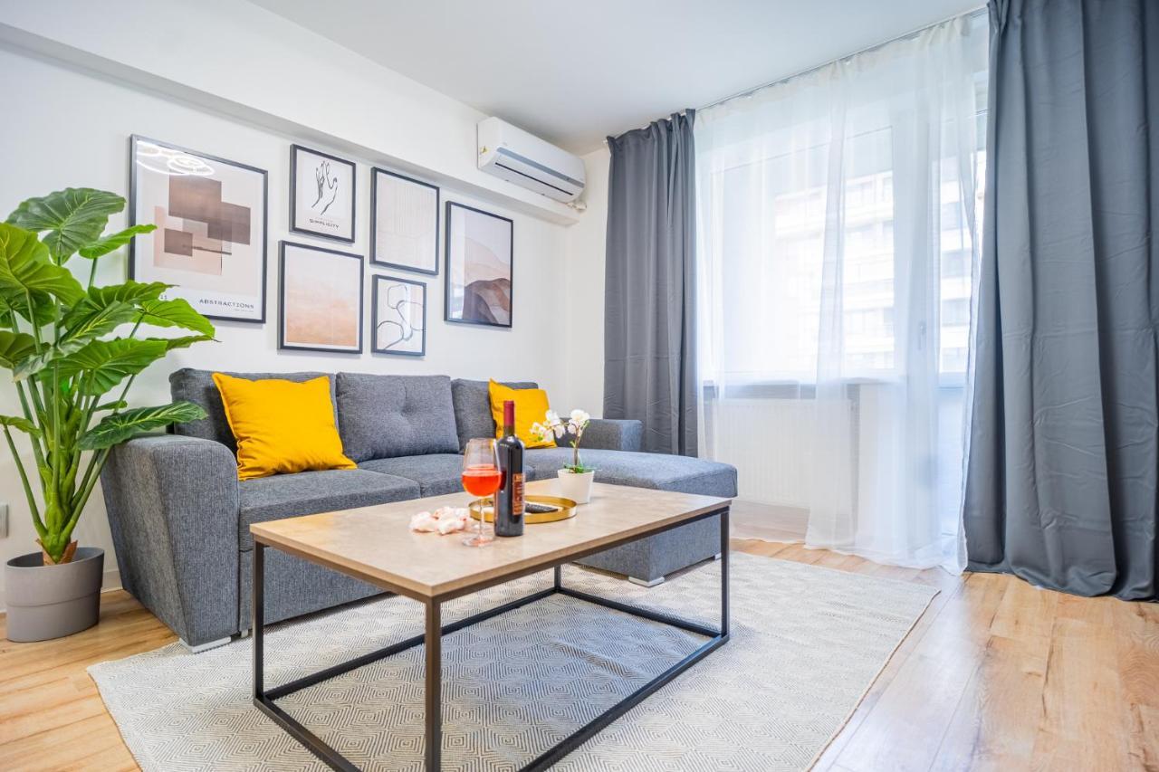 Refreshingly Chic: Newly Renovated 2Br Apartment Bucarest Esterno foto