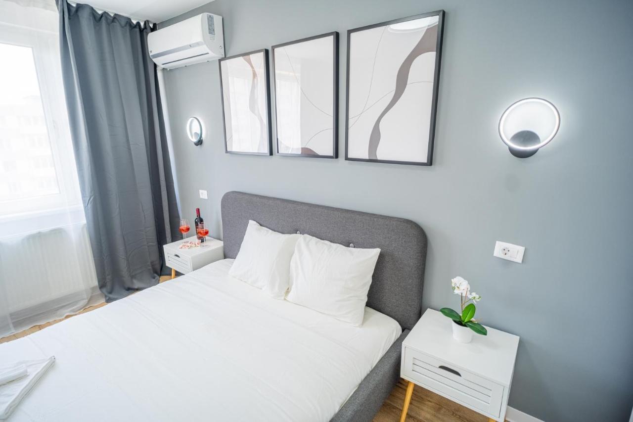 Refreshingly Chic: Newly Renovated 2Br Apartment Bucarest Esterno foto