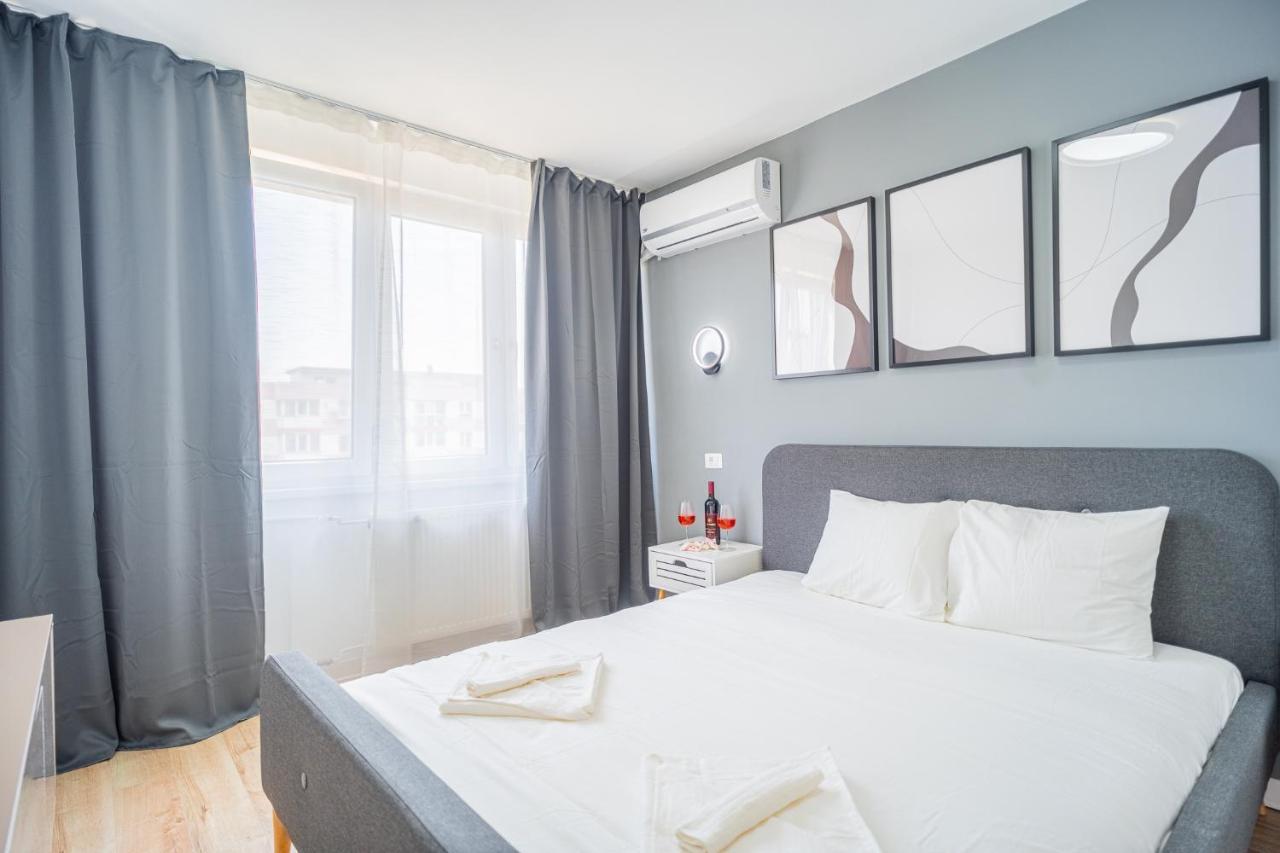 Refreshingly Chic: Newly Renovated 2Br Apartment Bucarest Esterno foto